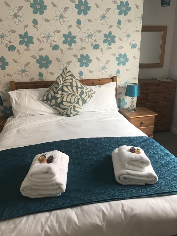 Riccarton Inn Currie ภายนอก รูปภาพ