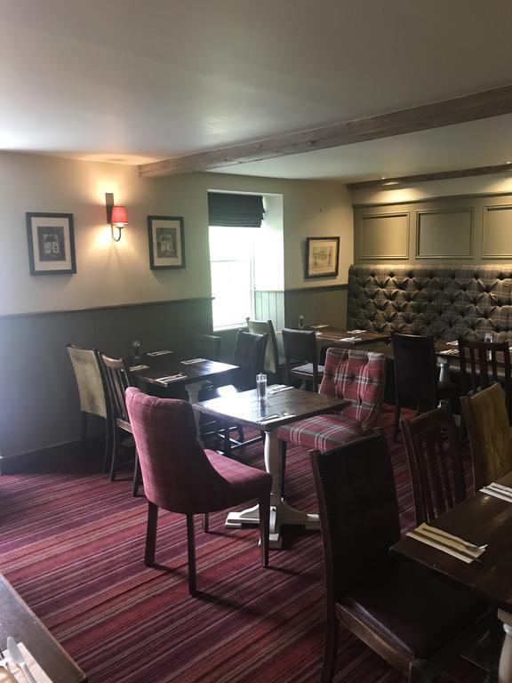 Riccarton Inn Currie ภายนอก รูปภาพ